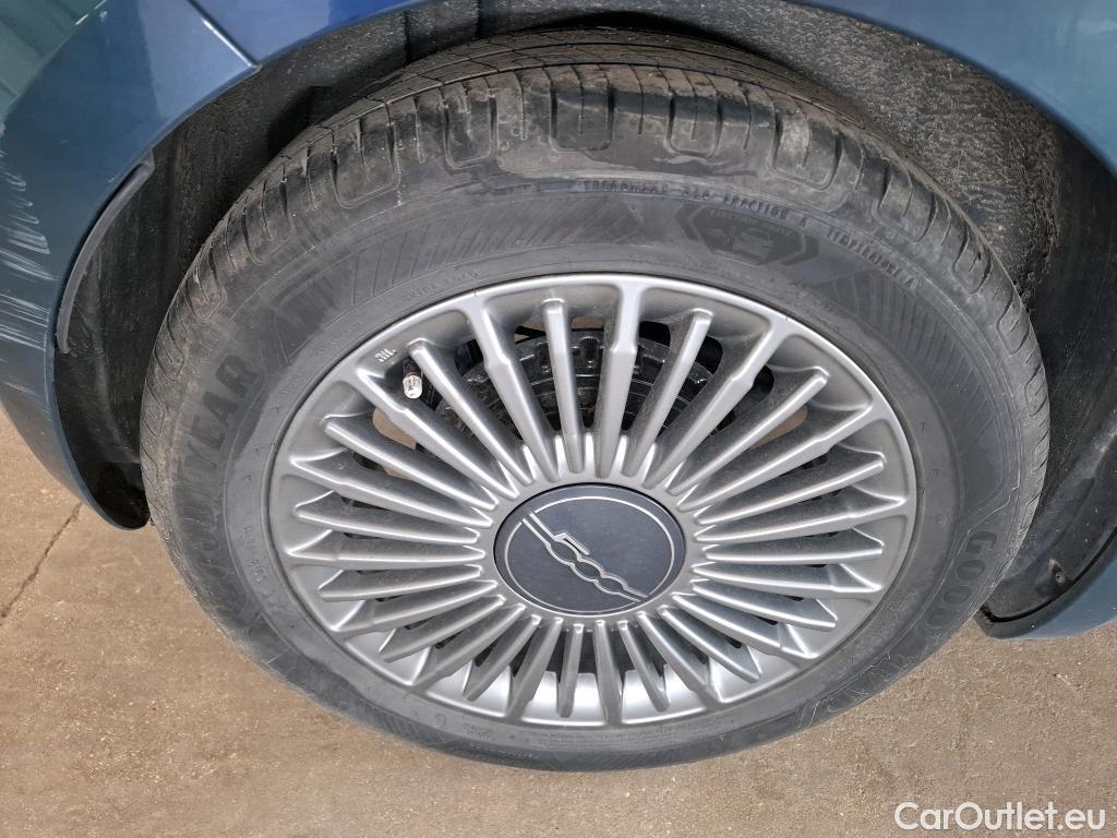  Fiat  500 FIAT   2020  3P Berline 42kWh Icone #30