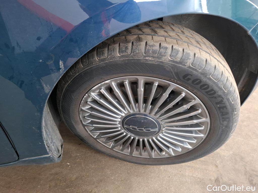  Fiat  500 FIAT   2020  3P Berline 42kWh Icone #14