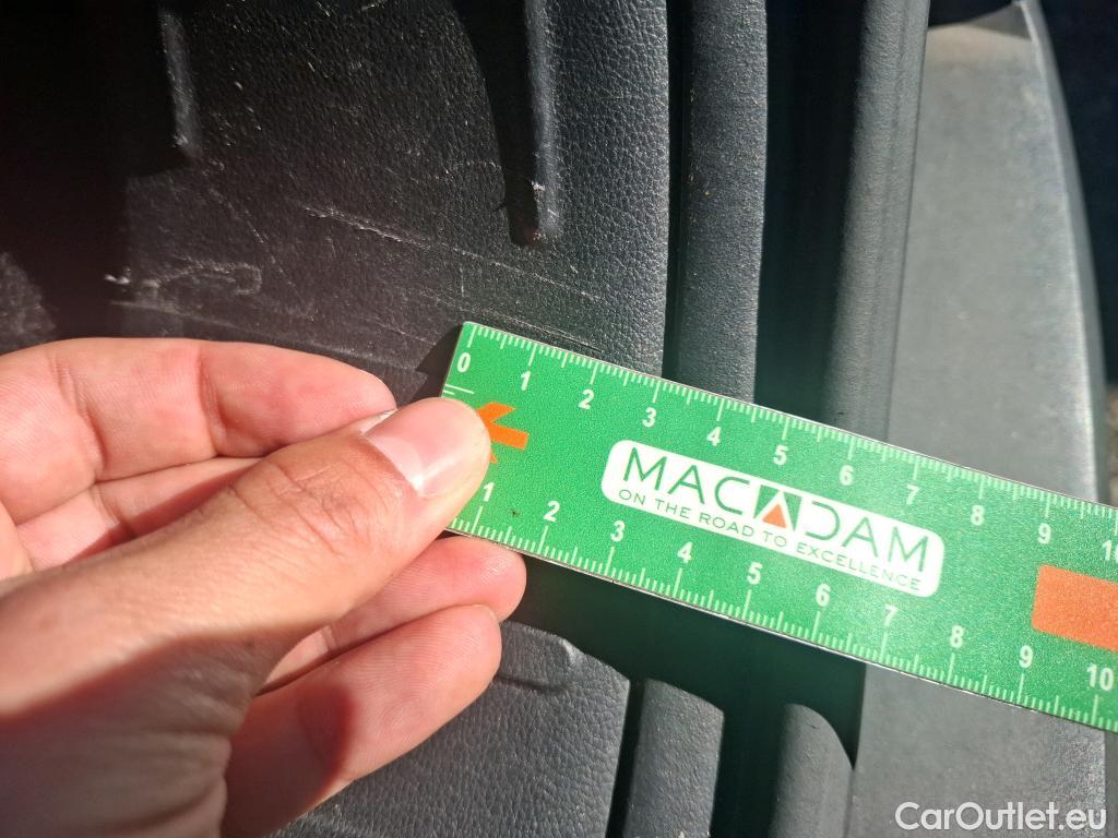  Hyundai  Tucson HYUNDAI  / 2020 / 5P / SUV 1.6 PHEV 265 HTRAC BUSINESS 4WD AUTO #13