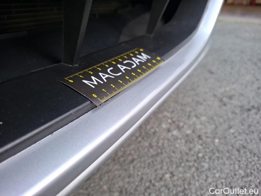  Nissan  Micra NISSAN  / 2016 / 5P / Berline IG-T 92 Business Edition #5