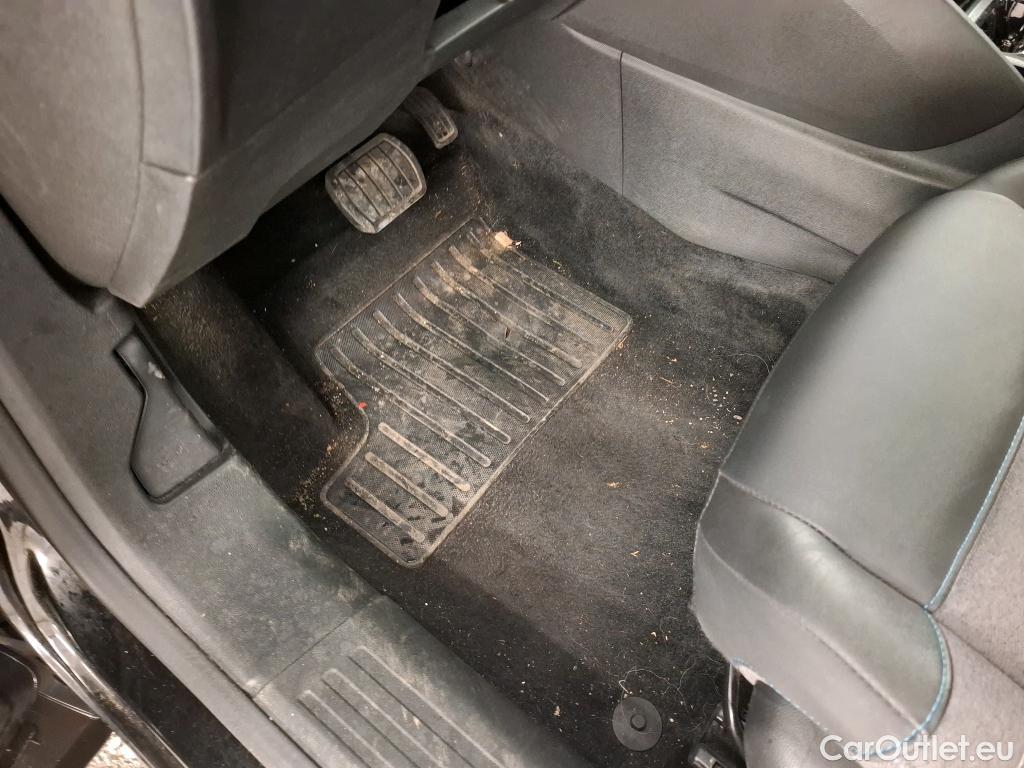  Citroen  C4 CITROEN  X / 2022 / 4P / Berline PureTech 130 S&S EAT8 Feel Pack #13