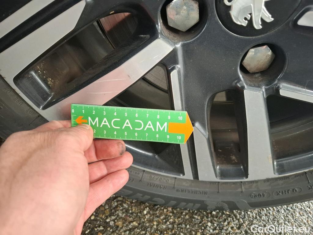  Peugeot  208  Allure Business 1.2 PureTech 100CV BVA8 E6d #18