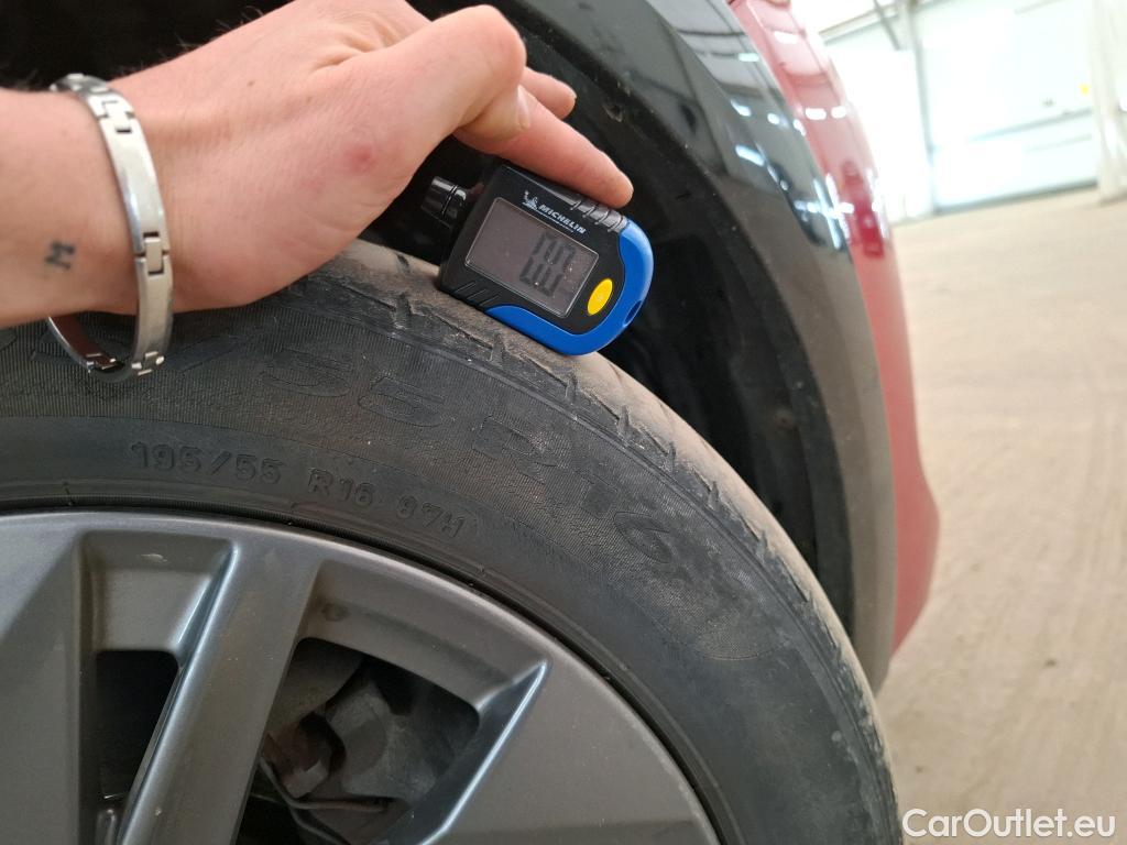  Peugeot  208  (e-) Allure Business 50kWh BVA #10