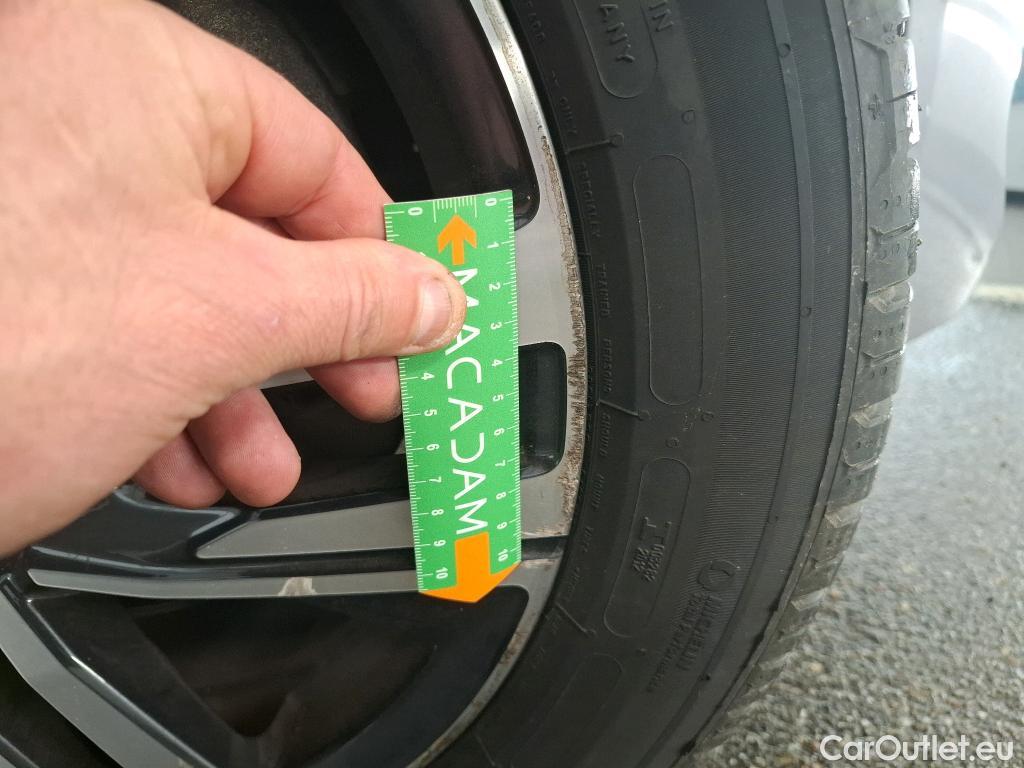  Peugeot  208  Allure Business 1.2 PureTech 100CV BVA8 E6d #20