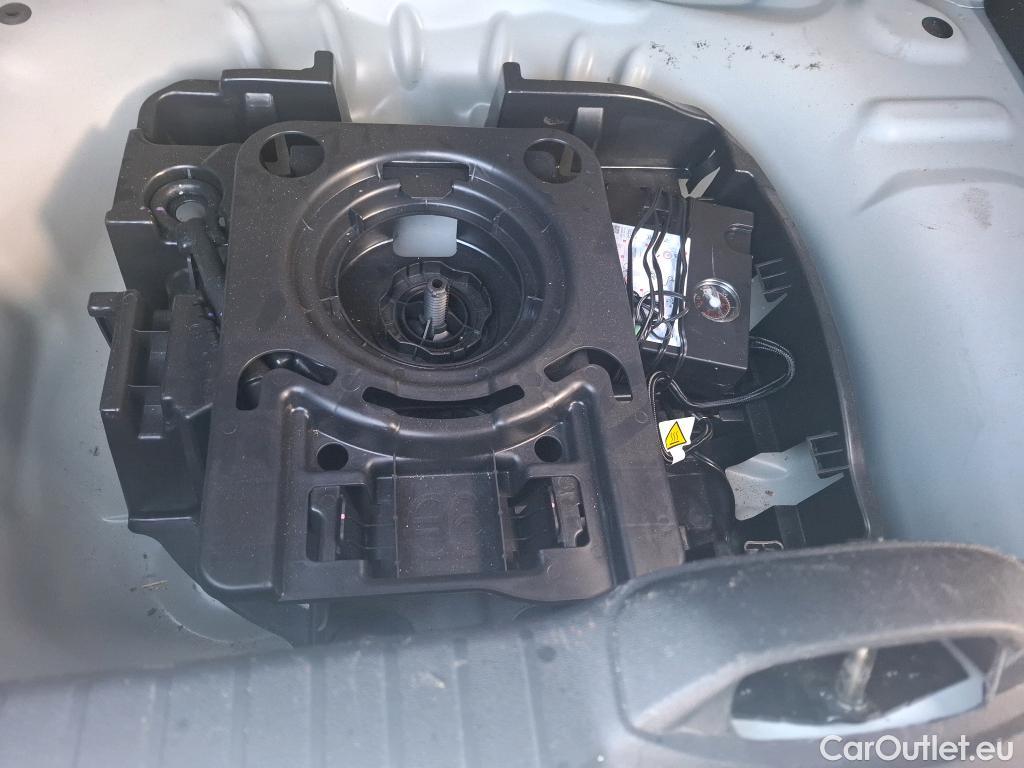  Peugeot  208  Affaire Premium 1.5 HDi 100CV BVM5 E6dT #9