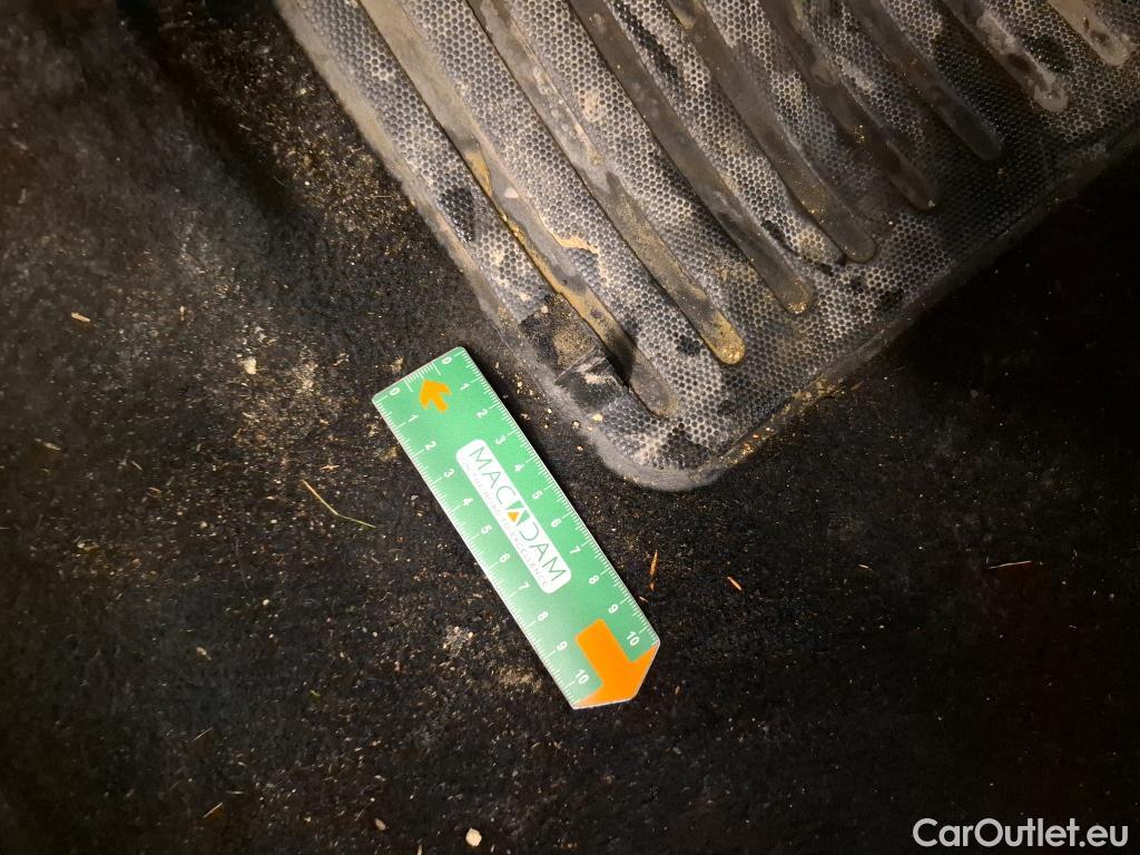  Peugeot  208  Affaire Premium Pack 1.5 HDi 100CV BVM5 E6dT #43