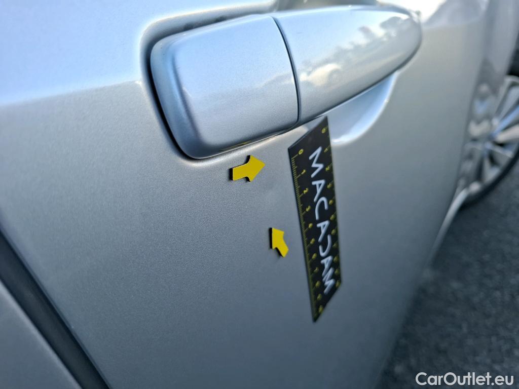  Nissan  Micra NISSAN  / 2016 / 5P / Berline IG-T 92 Business Edition #32