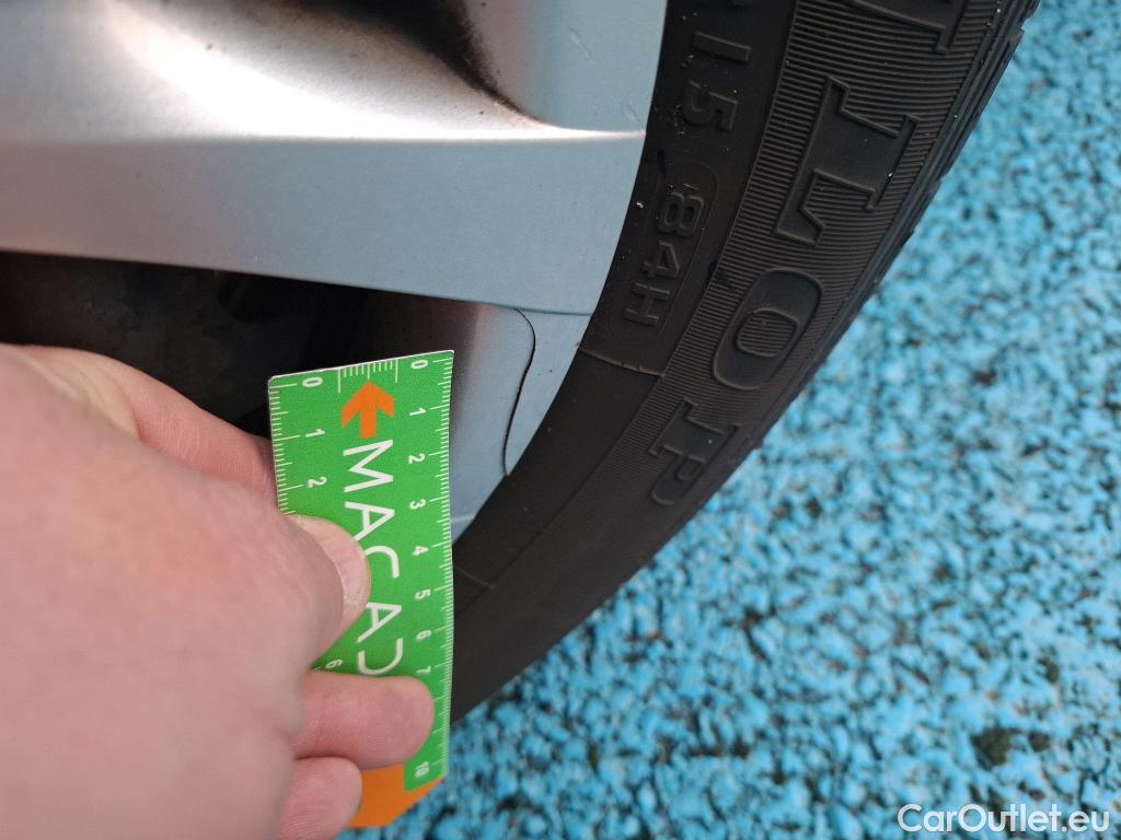  Toyota  Yaris TOYOTA  Hybride / 2017 / 5P / Berline 1.5 VVT-I HYBRID France Business #6