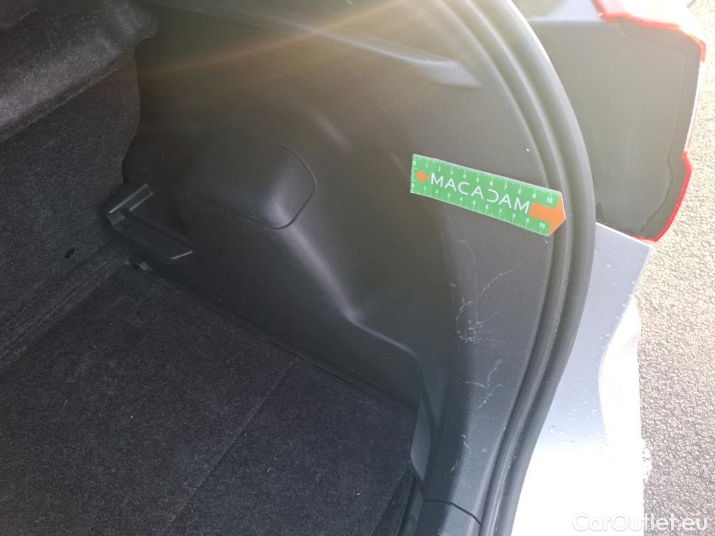  Toyota  Yaris TOYOTA  Hybride / 2017 / 5P / Berline 1.5 VVT-I HYBRID France Business #3