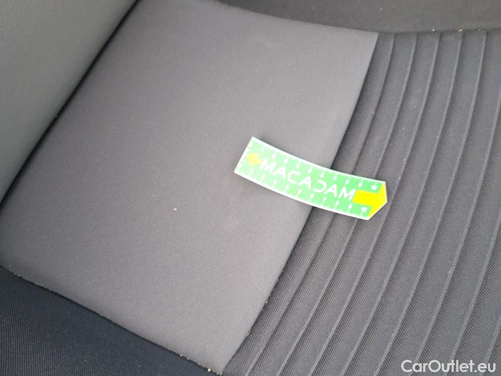  Toyota  Yaris TOYOTA  Hybride / 2017 / 5P / Berline 1.5 VVT-I HYBRID France Business #8