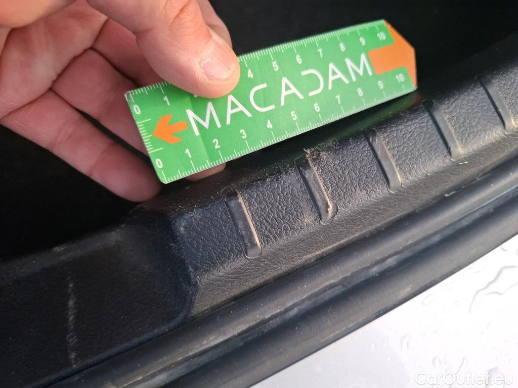  Toyota  Yaris TOYOTA  Hybride / 2017 / 5P / Berline 1.5 VVT-I HYBRID France Business #10