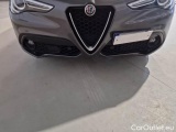  Alfa Romeo   STELVIO ALFA ROMEO / 2017 / 5P / SUV 2.2 TD 190 CV SUPER BUSINESS AT8 Q4 #28