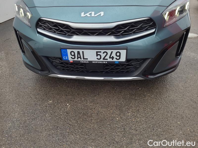  KIA  XCeed  (2019)  1.5 T-GDI TOP 5d #1