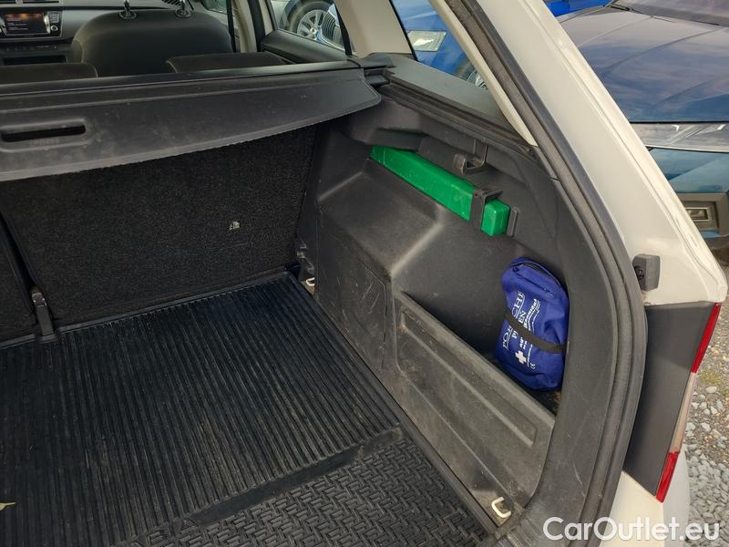  Skoda  Fabia  Combi (2015)  Com.1.0TSI 70 Style #28