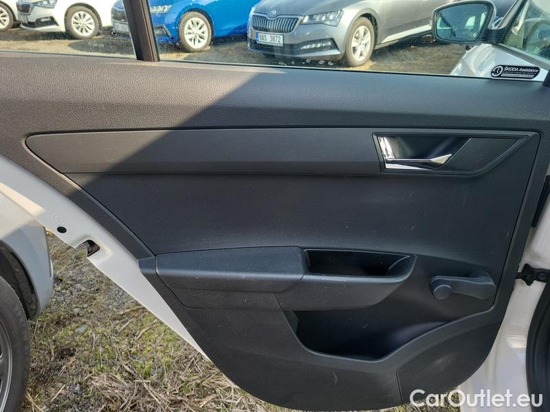  Skoda  Fabia  Combi (2015) Com.1.0TSI 70 Ambition 5d #26