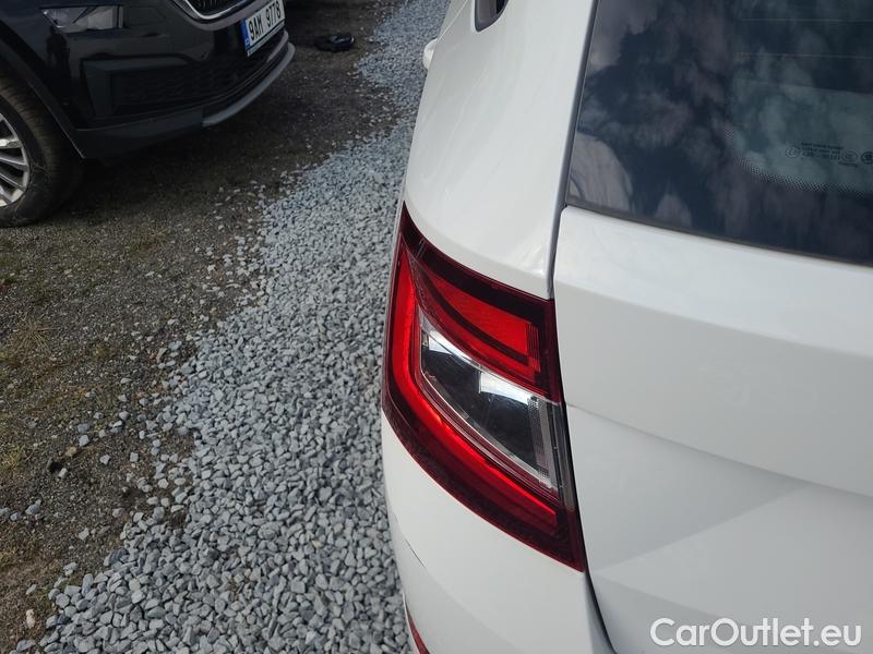  Skoda  Fabia  Combi (2015)  Com.1.0TSI 70 Style #24