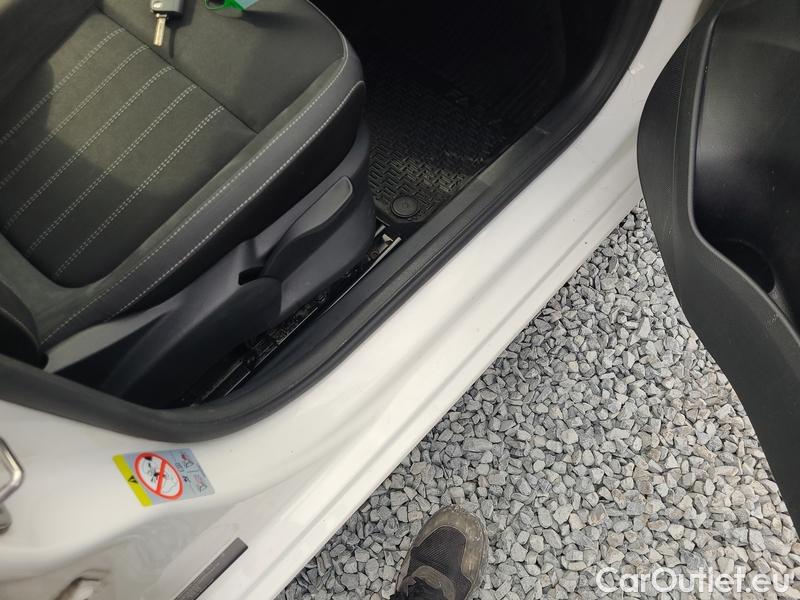  Skoda  Fabia  Combi (2015)  Com.1.0TSI 70 Style #37