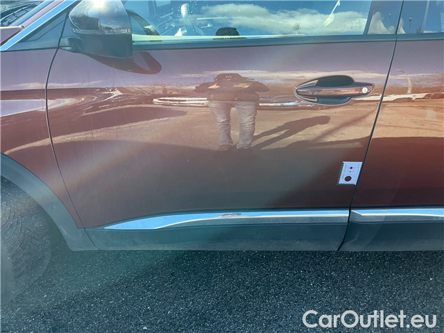  Peugeot  5008  1.5BHDi 130 Allure #1