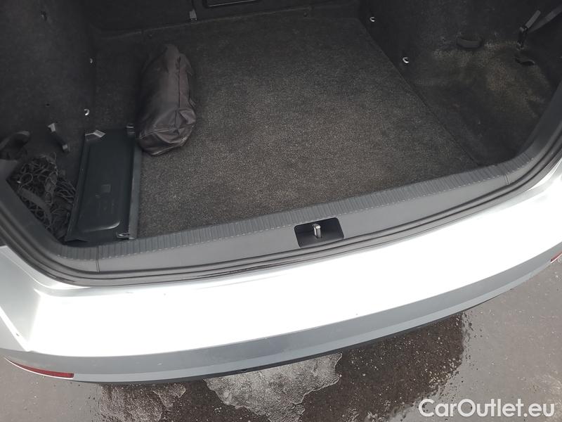  Skoda  Octavia  Combi  (5E5)(03.2017->) Co1.5TSI 110 Ambition #25