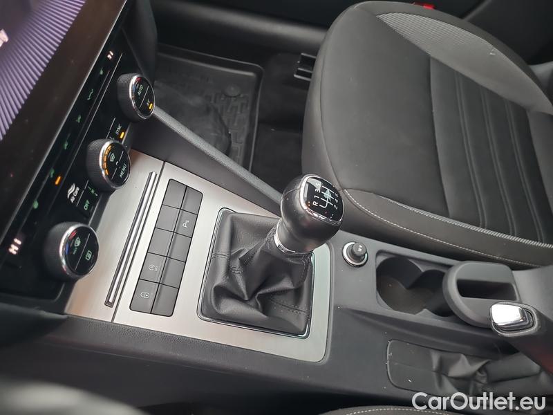  Skoda  Octavia  Combi  (5E5)(03.2017->) Co1.5TSI 110 Ambition #14