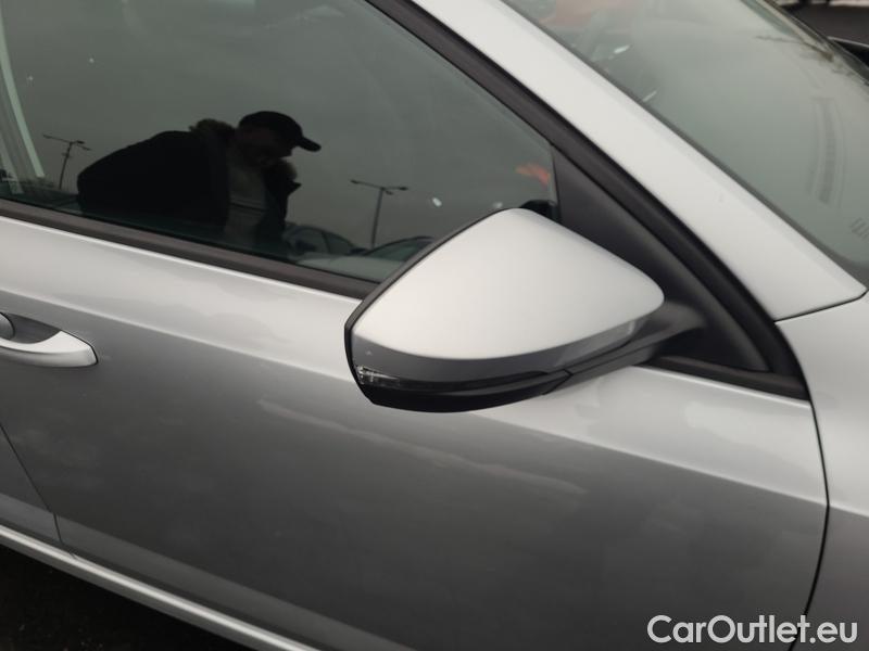  Skoda  Octavia  Combi  (5E5)(03.2017->) Co1.5TSI 110 Ambition #39