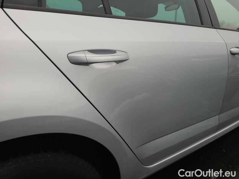  Skoda  Octavia  Combi  (5E5)(03.2017->) Co1.5TSI 110 Ambition #33