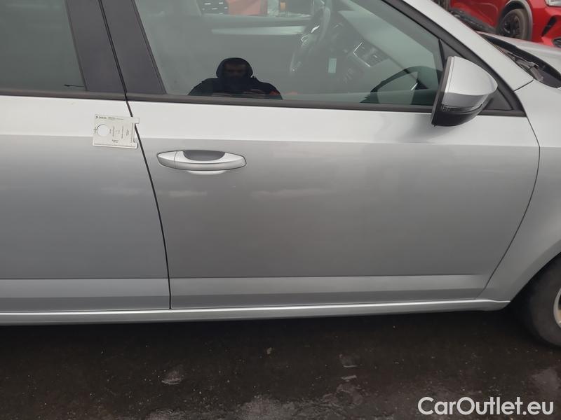  Skoda  Octavia  Combi  (5E5)(03.2017->) Co1.5TSI 110 Ambition #42