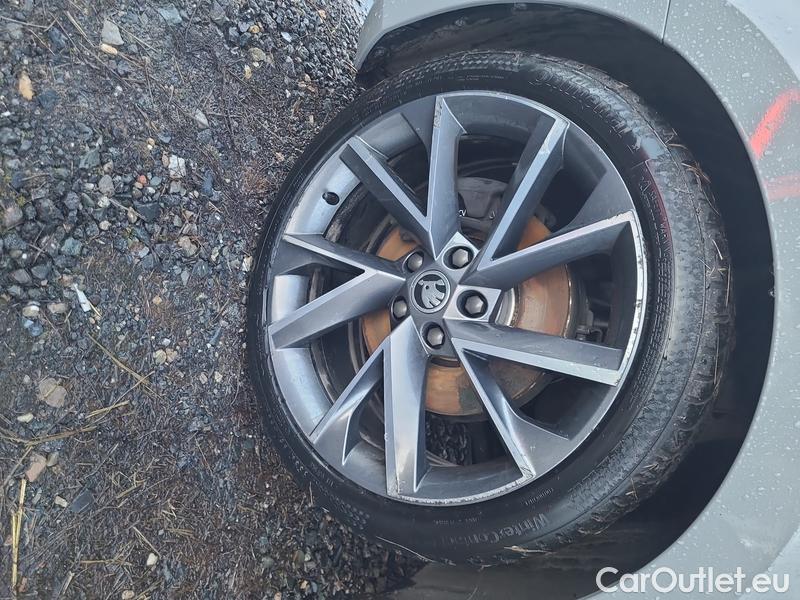  Skoda  Superb  2 (2008) Supe.FL2.0TDI 110 Sportline #1