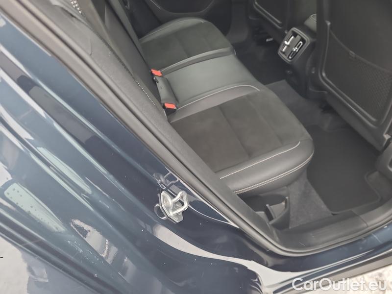  Volvo  XC 40  (2017->) XC40 B4 R-Design AWD AT #18