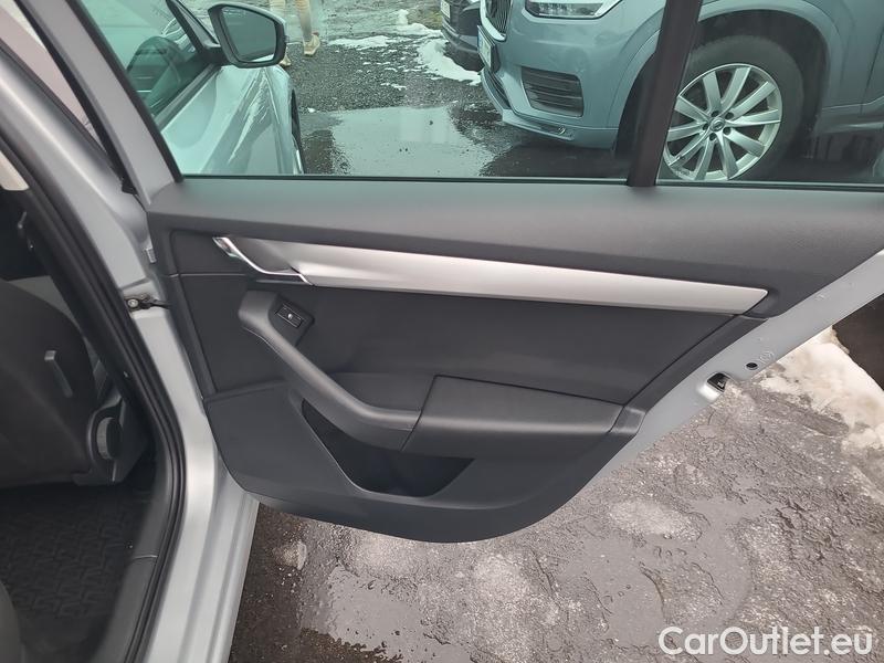  Skoda  Octavia  Combi  (5E5)(03.2017->) Co1.5TSI 110 Ambition #34