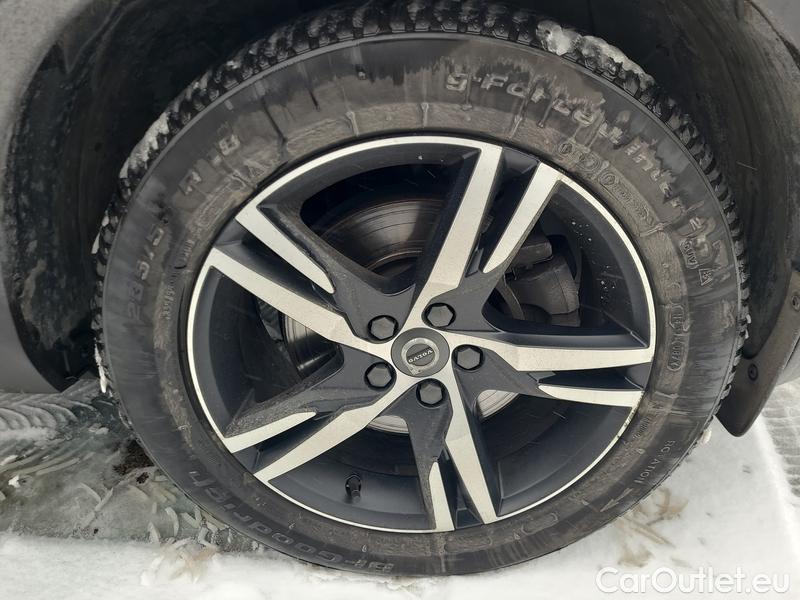  Volvo  XC 40  (2017->) XC40 B4 R-Design AWD AT #21