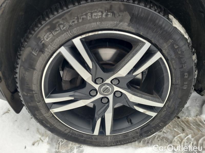  Volvo  XC 40  (2017->) XC40 B4 R-Design AWD AT #1