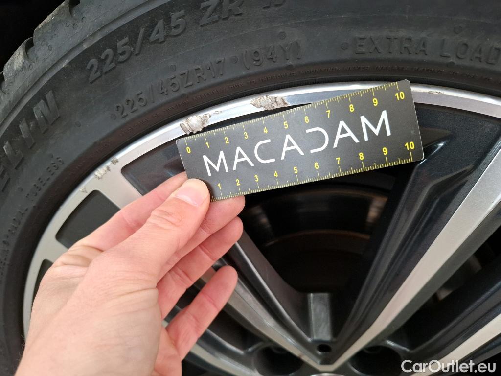  Bmw  Serie 1 BMW Série 1 / 2019 / 5P / Berline 1.5 116D DKG7 Business Design #3