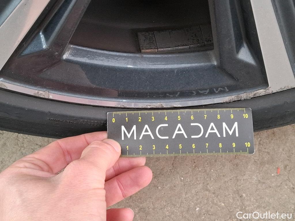  Bmw  Serie 1 BMW Série 1 / 2019 / 5P / Berline 1.5 116D DKG7 Business Design #9