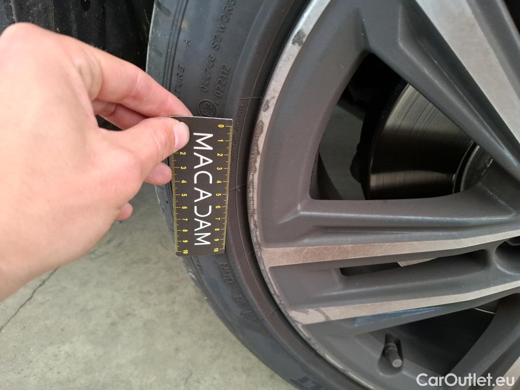  Bmw  Serie 1 Série 1 Berline 116 d Lounge 1.5 115CV BVM6 E6d #37