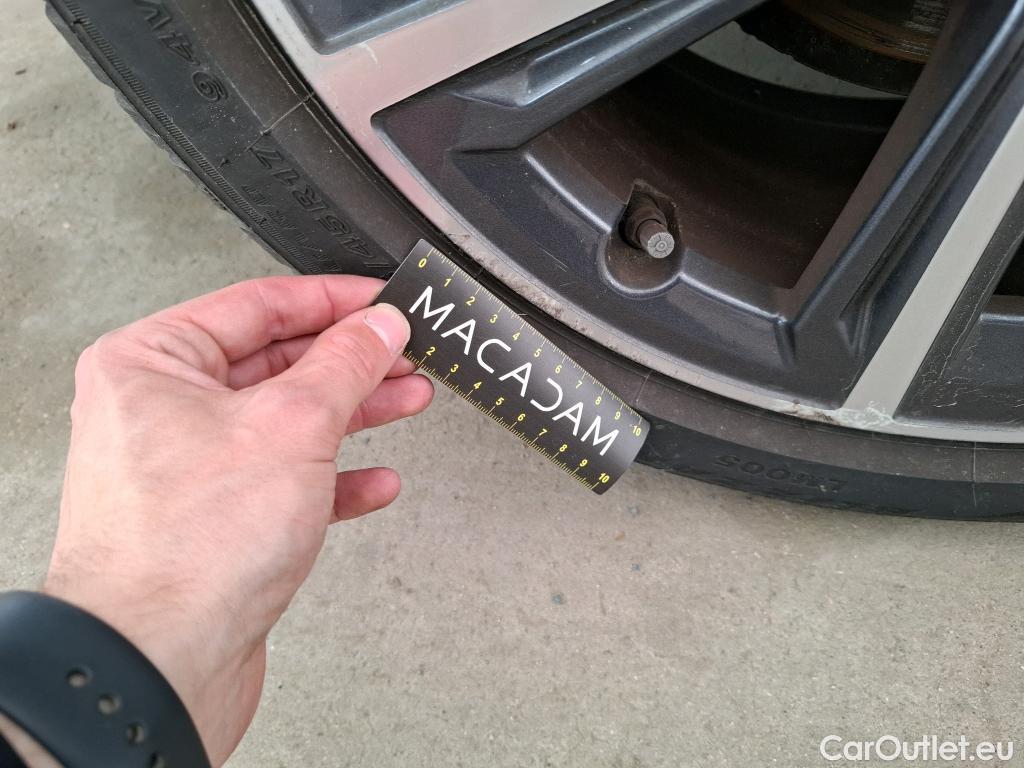  Bmw  Serie 1 Série 1 Berline 116 d Luxury 1.5 115CV BVA7 E6d #32