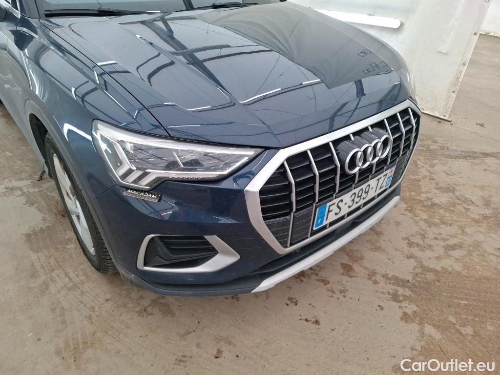  Audi  Q3 AUDI  / 2018 / 5P / SUV 1.5 35 TFSI 150 S TRONIC DESIGN LUXE #31