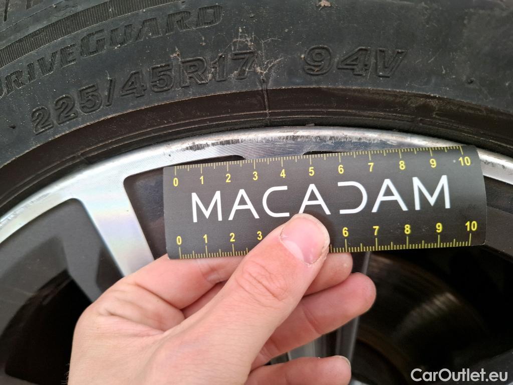  Bmw  Serie 1 Série 1 Berline 116 d Luxury 1.5 115CV BVA7 E6d #36