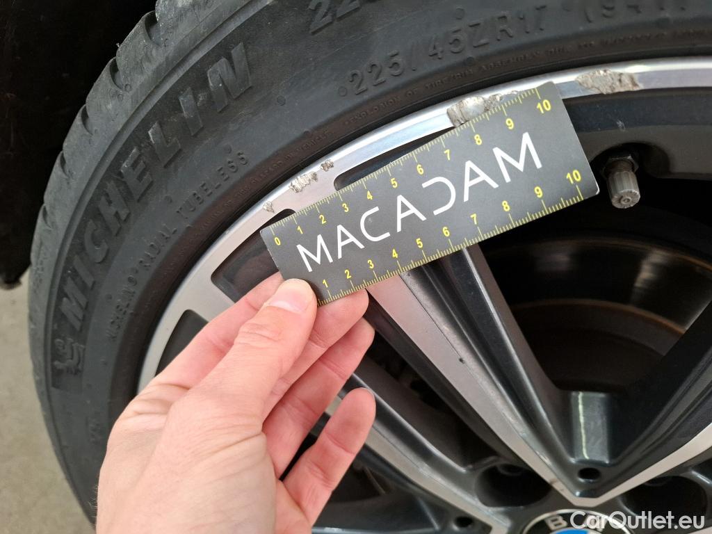  Bmw  Serie 1 BMW Série 1 / 2019 / 5P / Berline 1.5 116D DKG7 Business Design #4