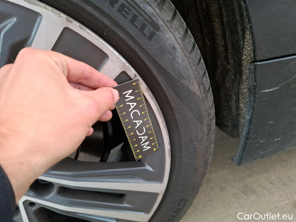  Bmw  Serie 1 Série 1 Berline 116 d Lounge 1.5 115CV BVM6 E6d #32