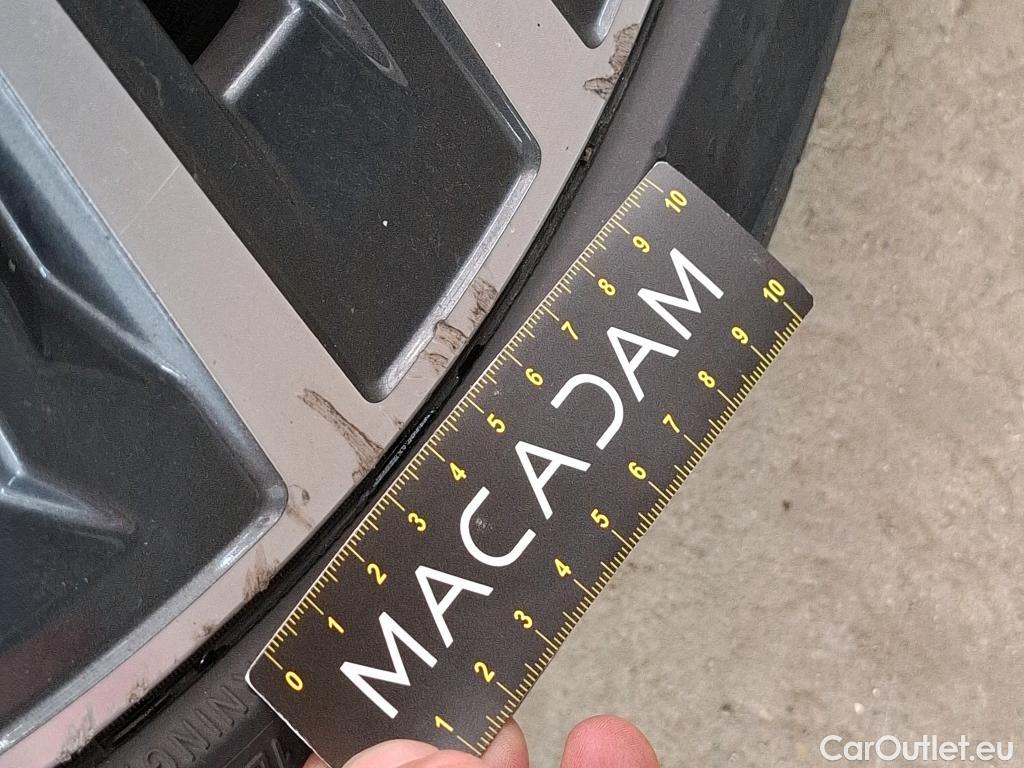  Bmw  Serie 1 BMW Série 1 / 2019 / 5P / Berline 1.5 116D DKG7 Business Design #6