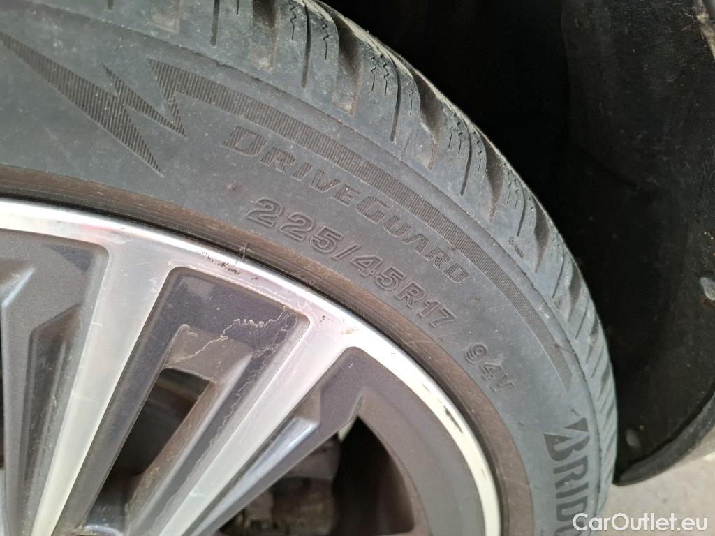  Bmw  Serie 1 Série 1 Berline 116 d Luxury 1.5 115CV BVA7 E6d #25