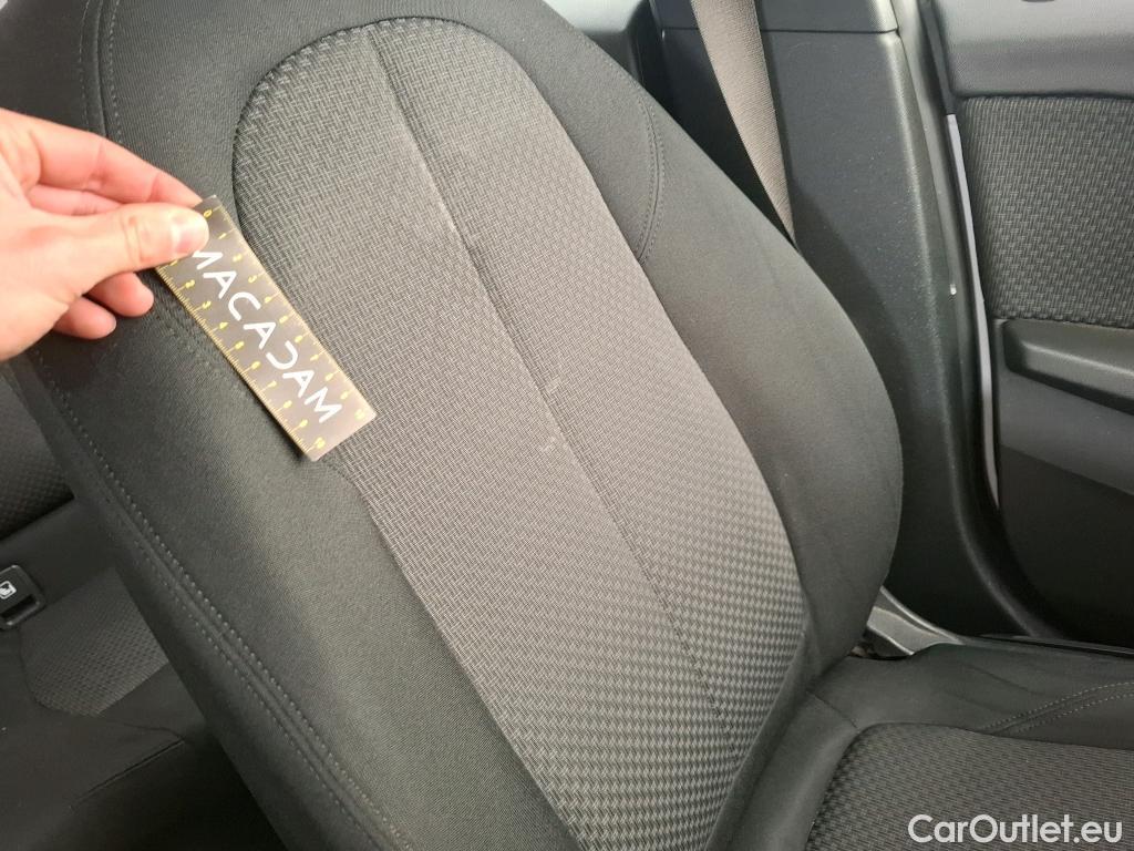  Bmw  Serie 1 BMW Série 1 / 2019 / 5P / Berline 1.5 116D DKG7 Business Design #60