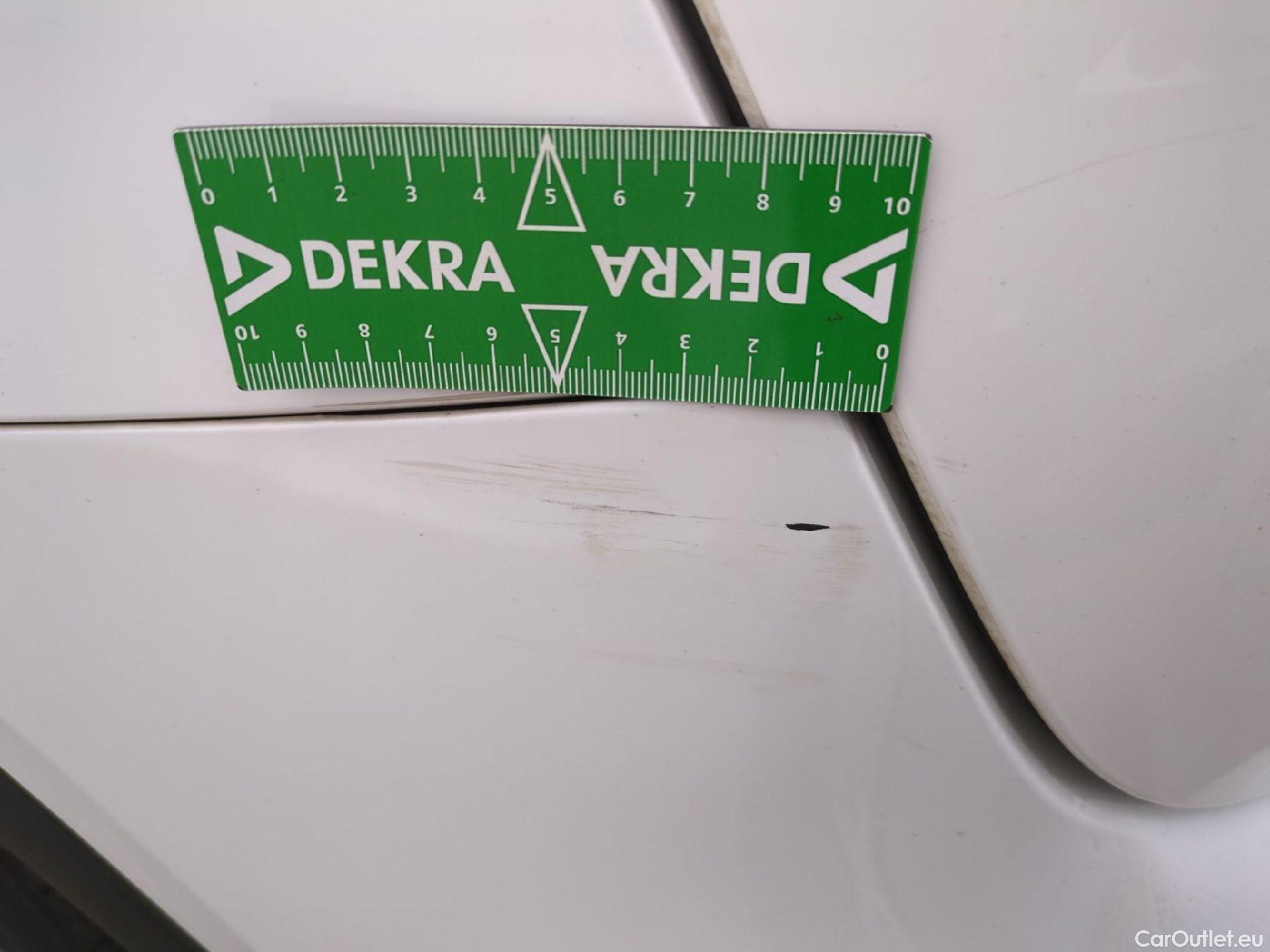  DS  DS7 DS DS 7 Crossback 5p SUV BlueHDi 130 Manuel Executive #42