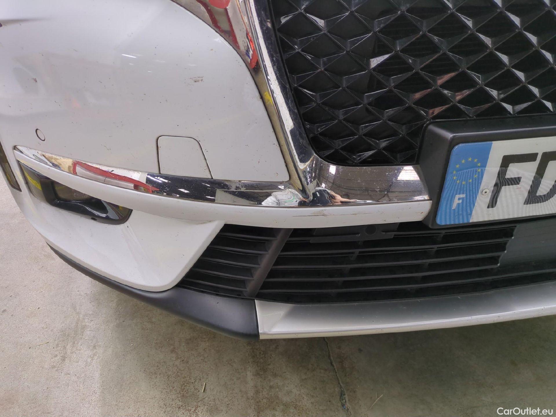  DS  DS7 DS DS 7 Crossback 5p SUV BlueHDi 130 Manuel Executive #33