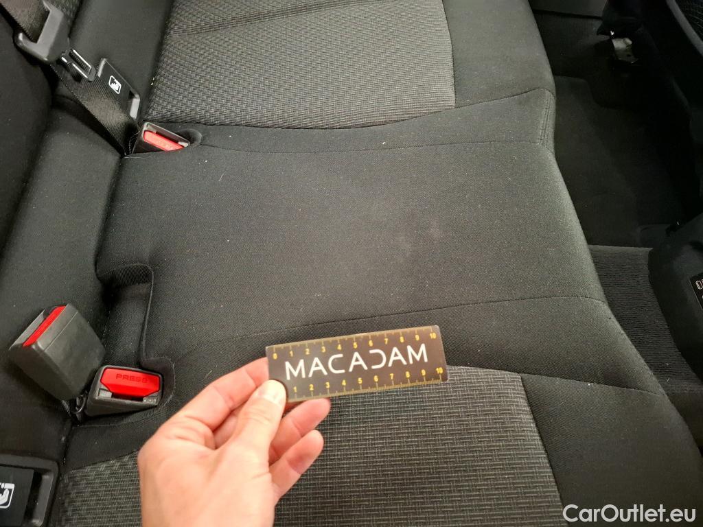  Bmw  Serie 1 BMW Série 1 / 2019 / 5P / Berline 1.5 116D DKG7 Business Design #62