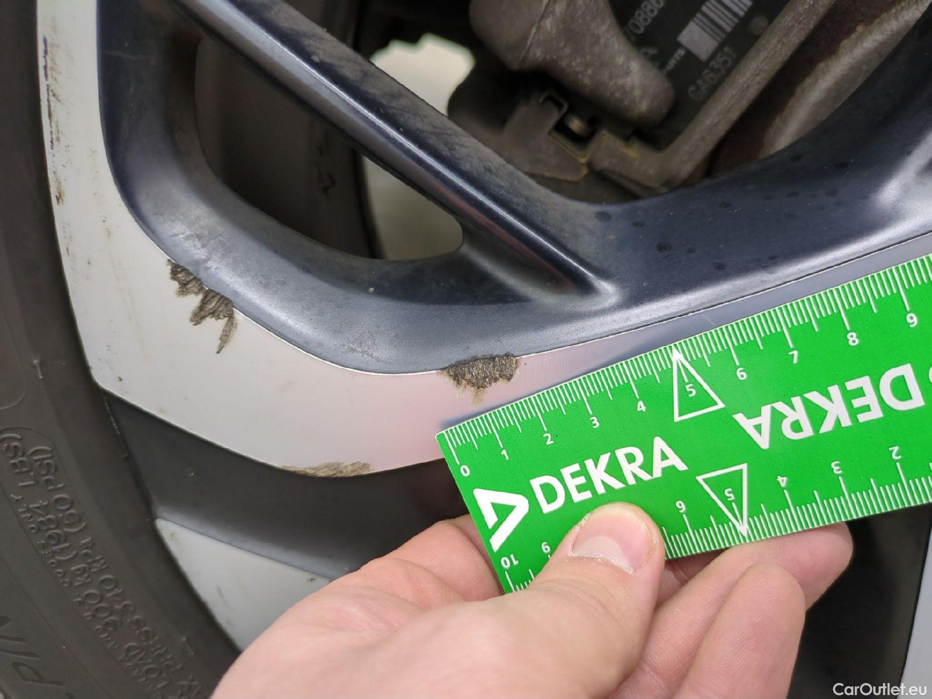  DS  DS7 DS DS 7 Crossback 5p SUV BlueHDi 130 Manuel Executive #28