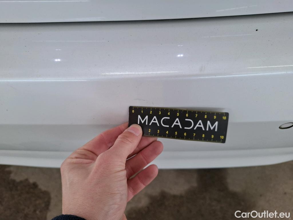  Bmw  Serie 1 BMW Série 1 / 2019 / 5P / Berline 1.5 116D DKG7 Business Design #82