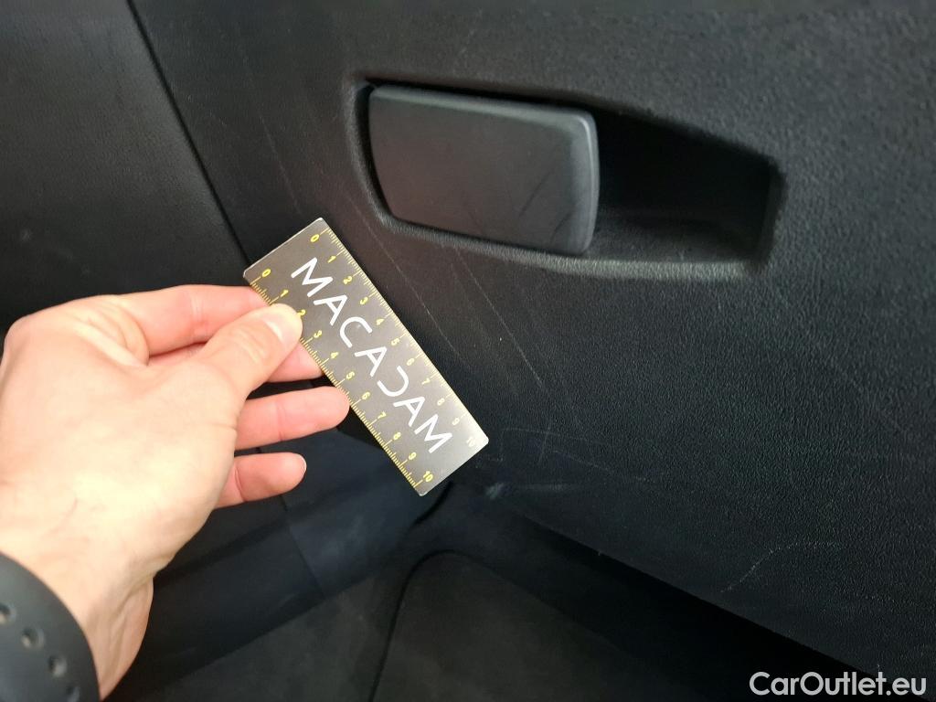  Bmw  Serie 1 BMW Série 1 / 2019 / 5P / Berline 1.5 116D DKG7 Business Design #50