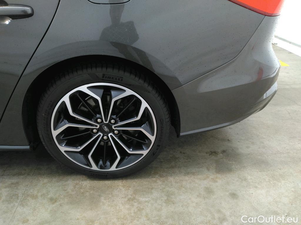  Ford  Focus  Break ST-Line Business 1.5 EcoBlue 120CV BVA8 E6dT #37